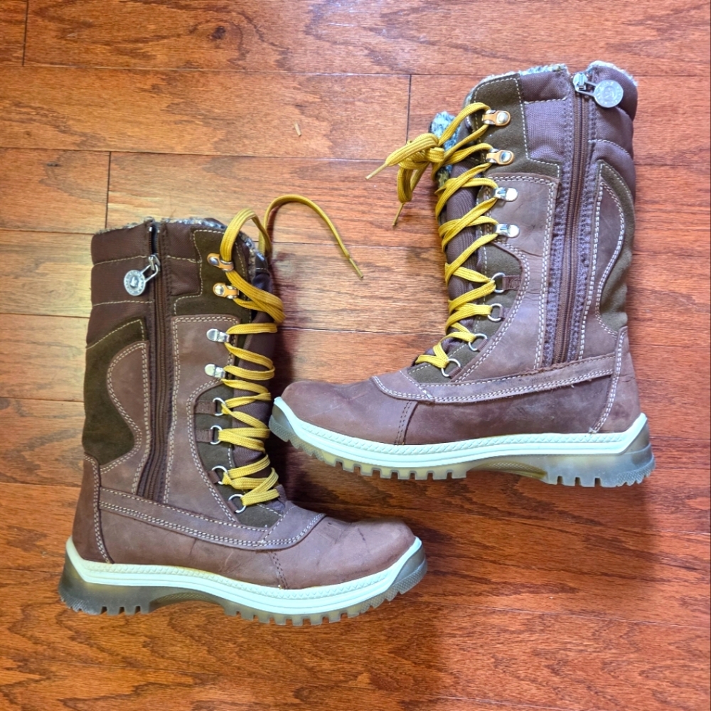 Santana Canada | Brown Modena Boots, Sz. 10